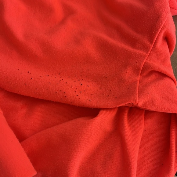 Plus size pink LB active top with mesh V-neck detail - Picture 4 of 4